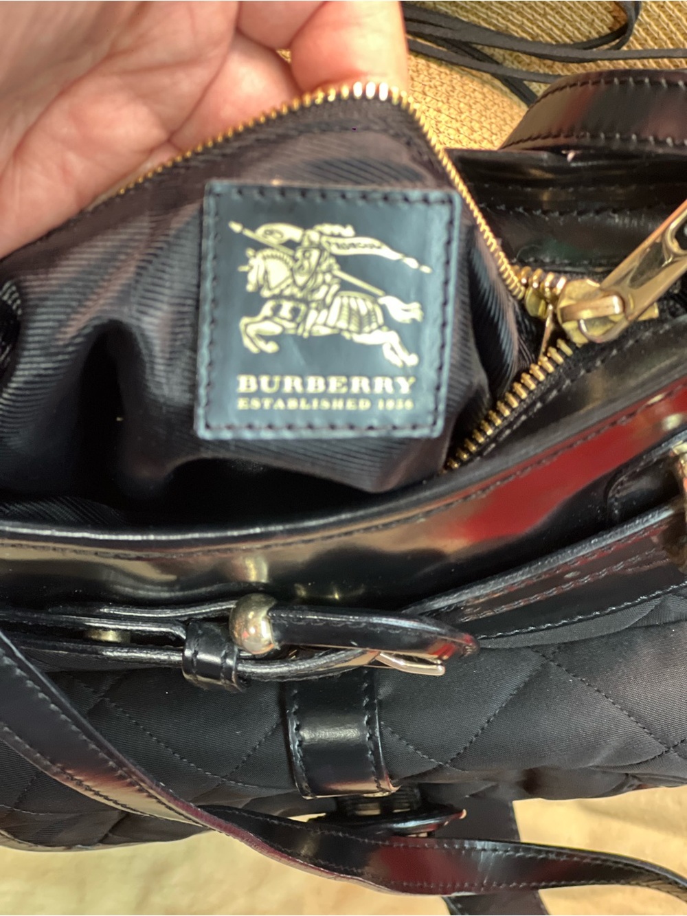 Burberry Black Quilted & Smooth Leather Crossbody Bag - Picture 5 of 8